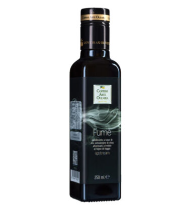 Condimento a base di olio extravergine di oliva affumicato a freddo al legno di faggio.